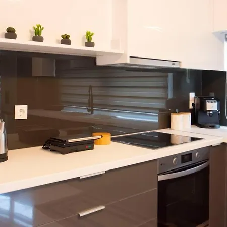 Mythos Apartment